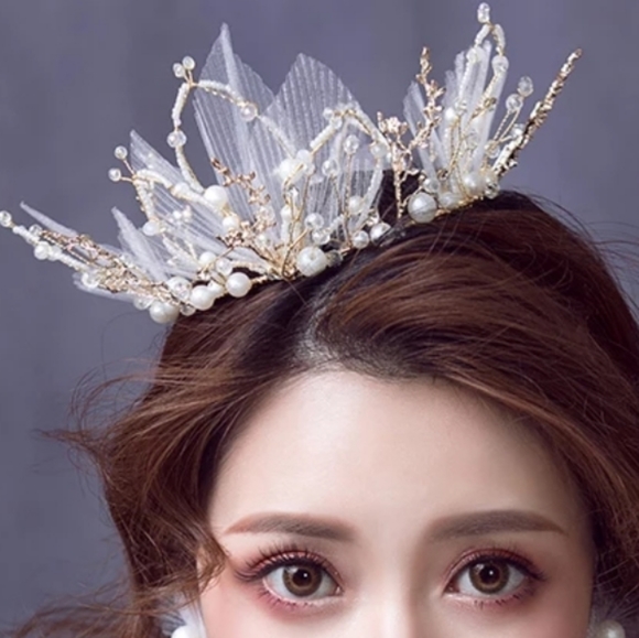 NEW  Princess Crown Tiara Bridal Jewerly Pearls - Picture 5 of 5